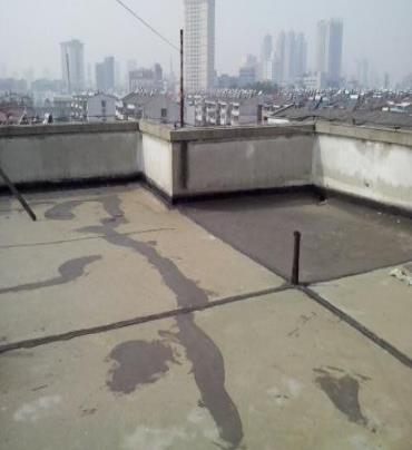 阳城漏水维修 楼顶漏水是什么原因，楼顶漏水维修方法是什么?